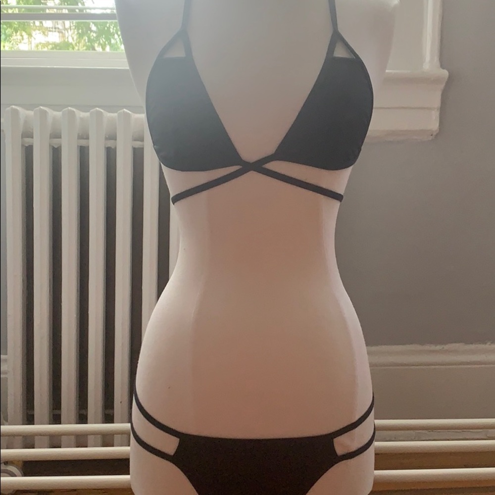 NWT bikini with cutout and wrap around top